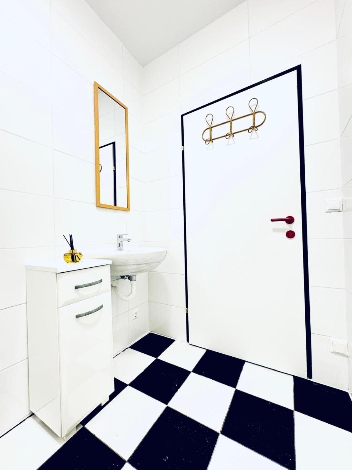 Bright Stay, 7br Shared Only 13min To Belvedere Palace Viena