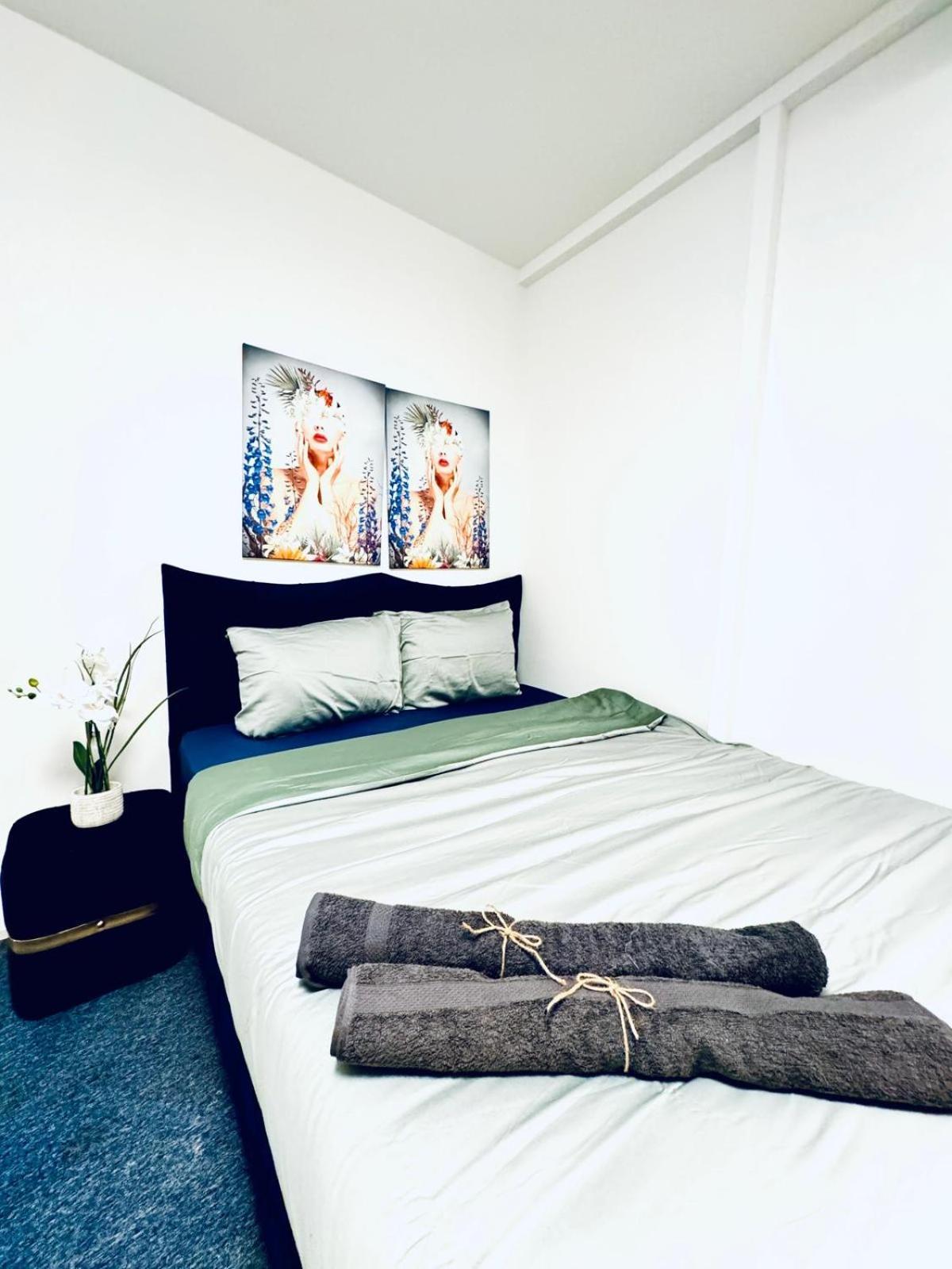 Bright Stay, 7br Shared Only 13min To Belvedere Palace Apartament