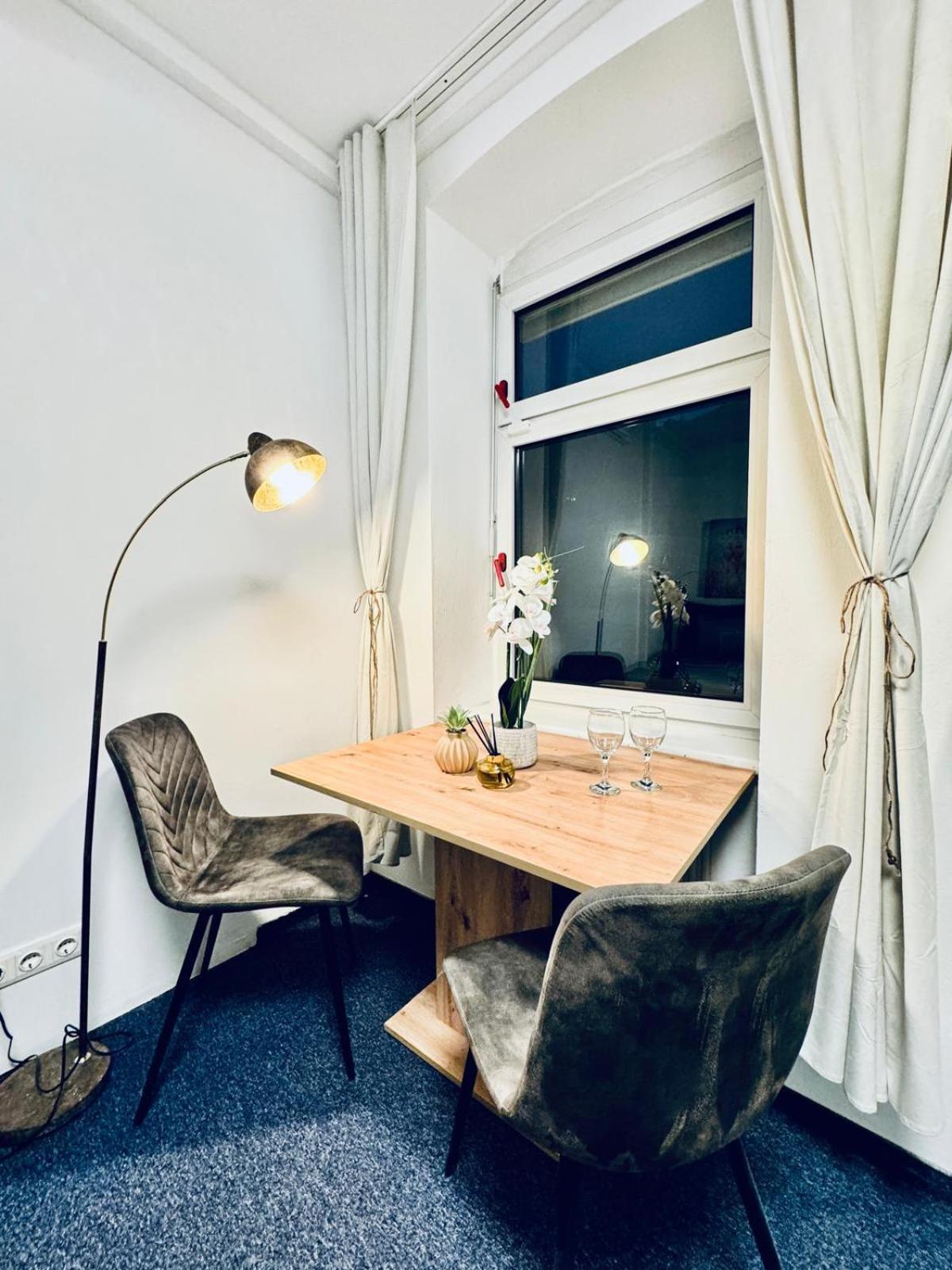 Bright Stay, 7br Shared Only 13min To Belvedere Palace Apartament *