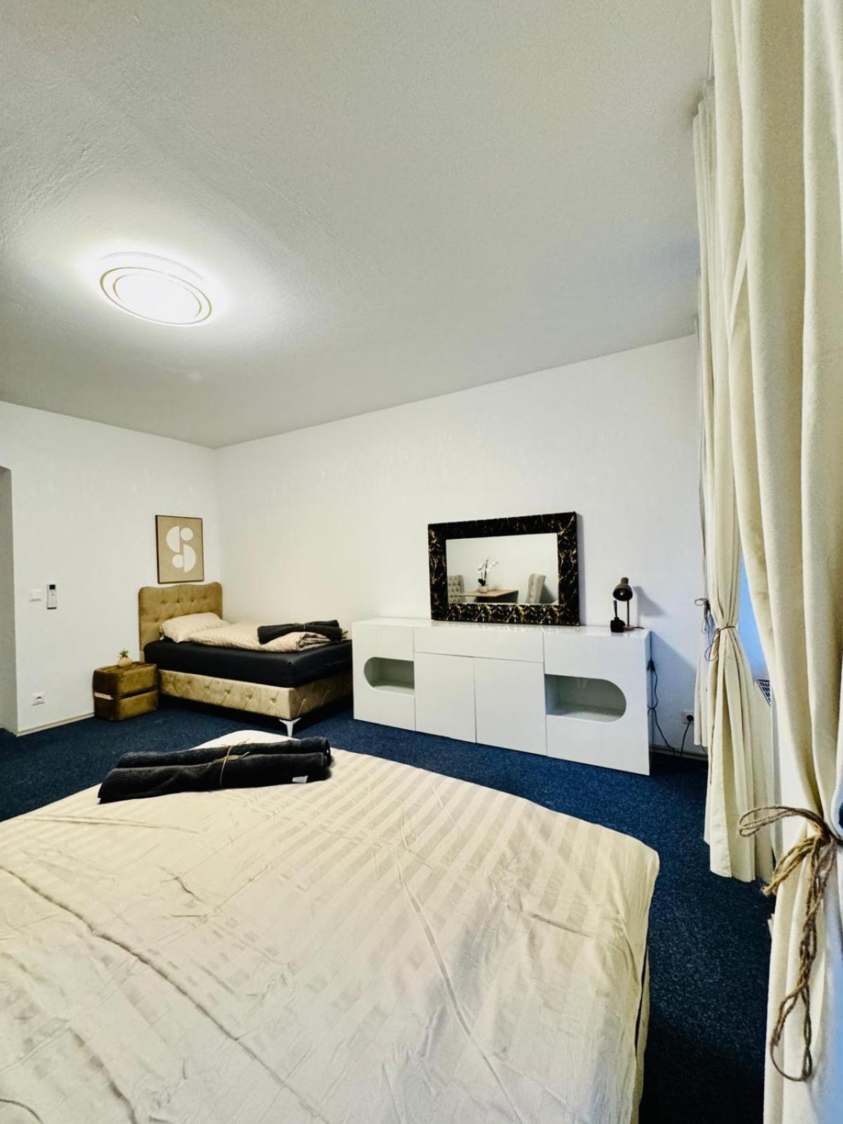Bright Stay, 7br Shared Only 13min To Belvedere Palace Apartament *